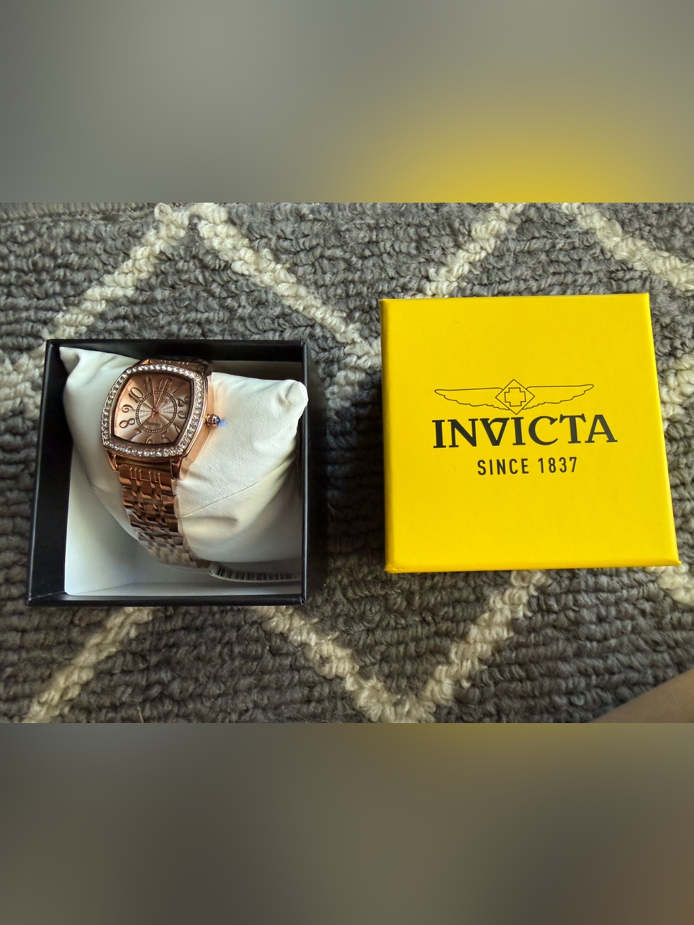 New Invicta Wildflower Women's 31mm Rose Gold Quartz Dress Watch 30m, Box
